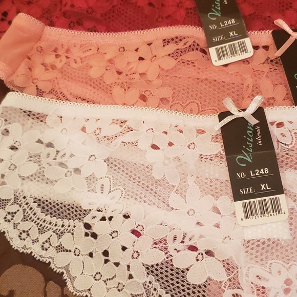 NWT Lacy Intimates - Picture 2 of 3